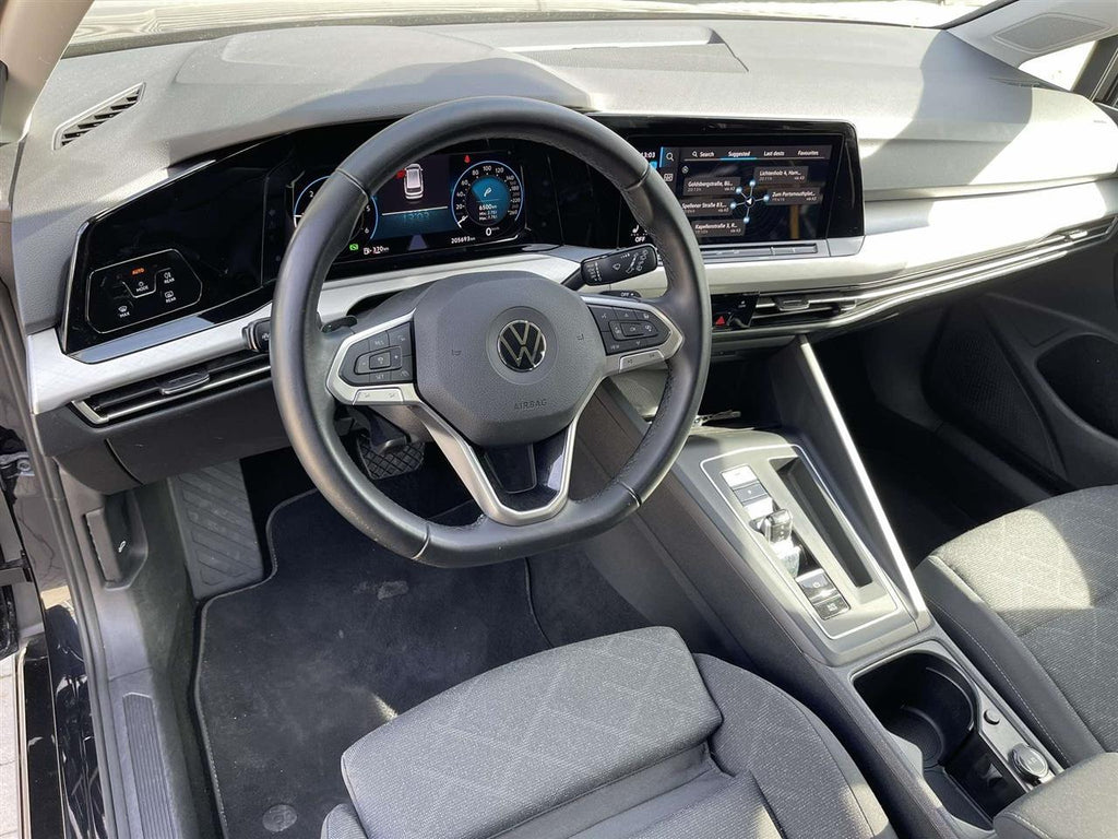 Volkswagen Golf VIII Variant TDI2.0 SCR Life Navi