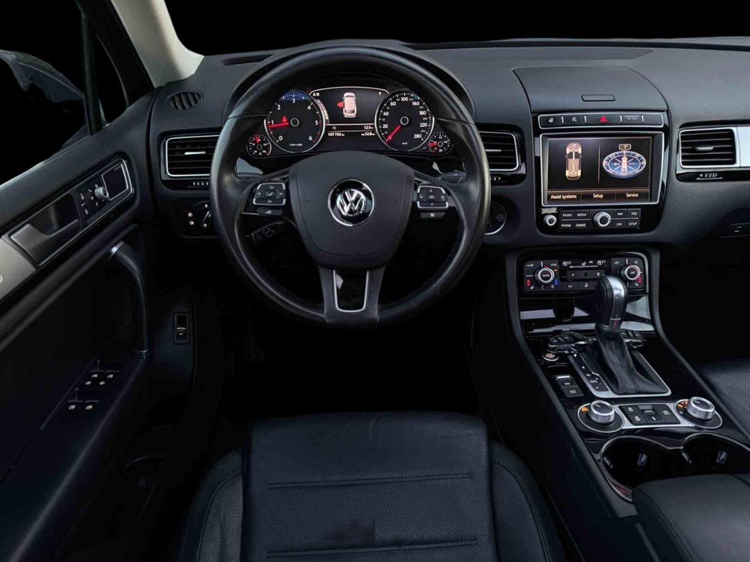 Volkswagen Touareg 3.0 TDI Aut. KLIMA LEDER XEN LED